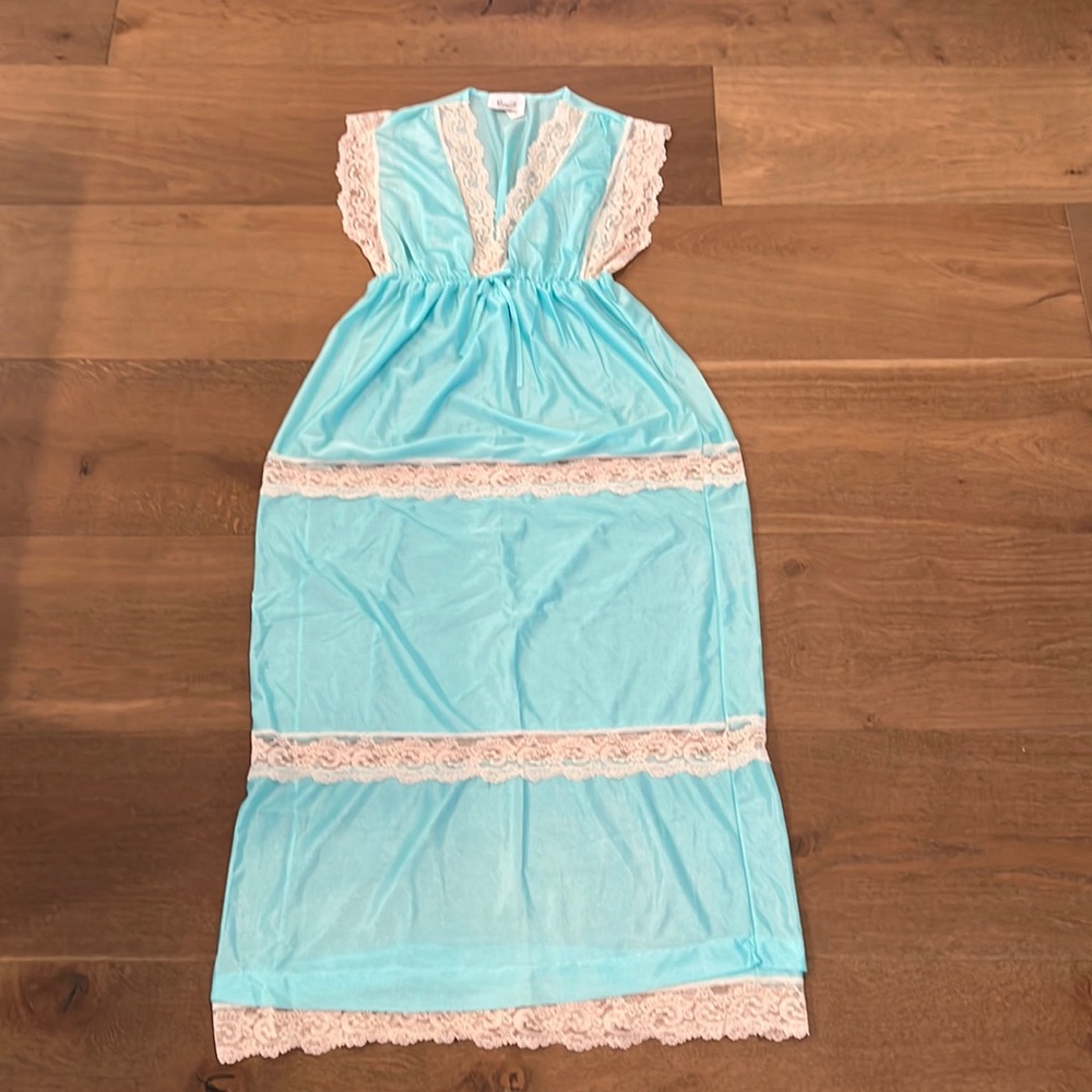 Vintage Paramount New York Nightgown SZ Medium